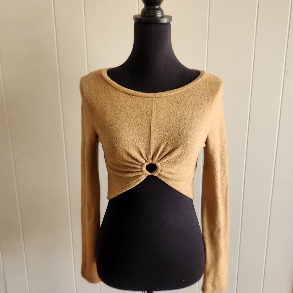 7DAY WKND Long Sleeve Fuzzy Crop Top, Medium